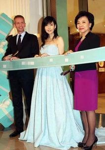 娱乐吃瓜老少女是谁,她是如何成为网络红人的？